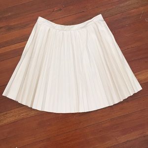 Cream shutter skirt